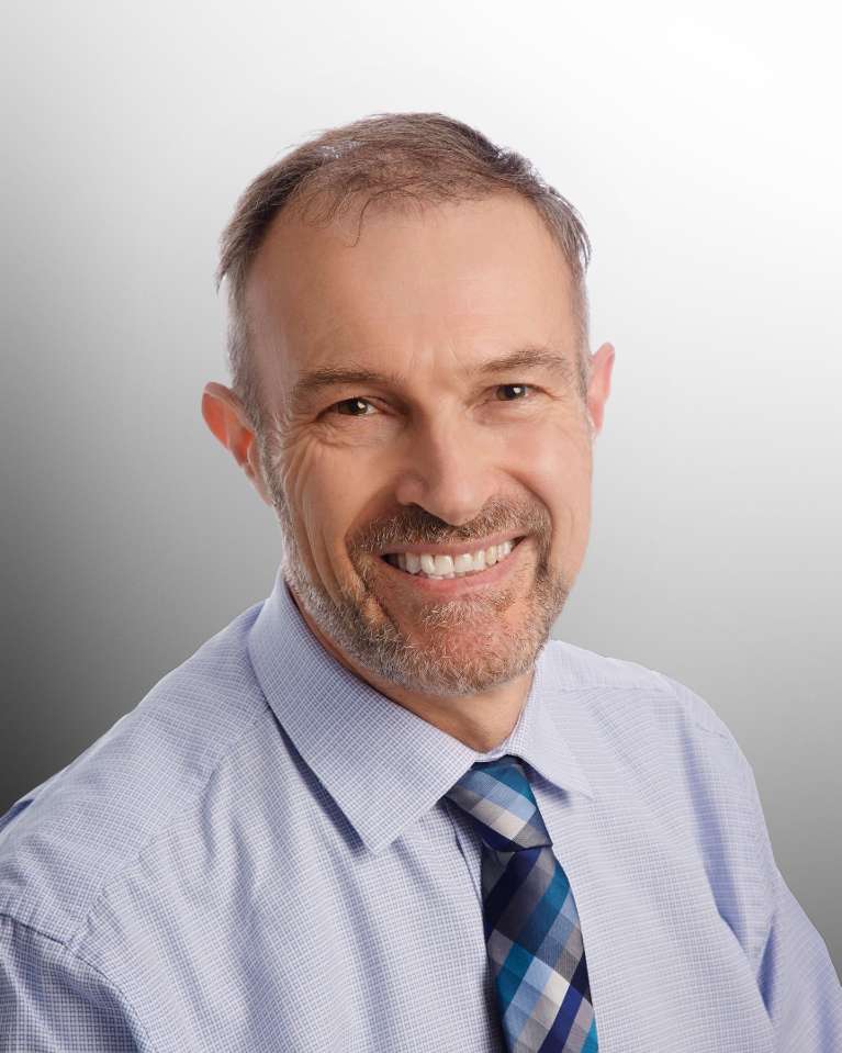 headshot of dr geoffrey storey | dentist lara