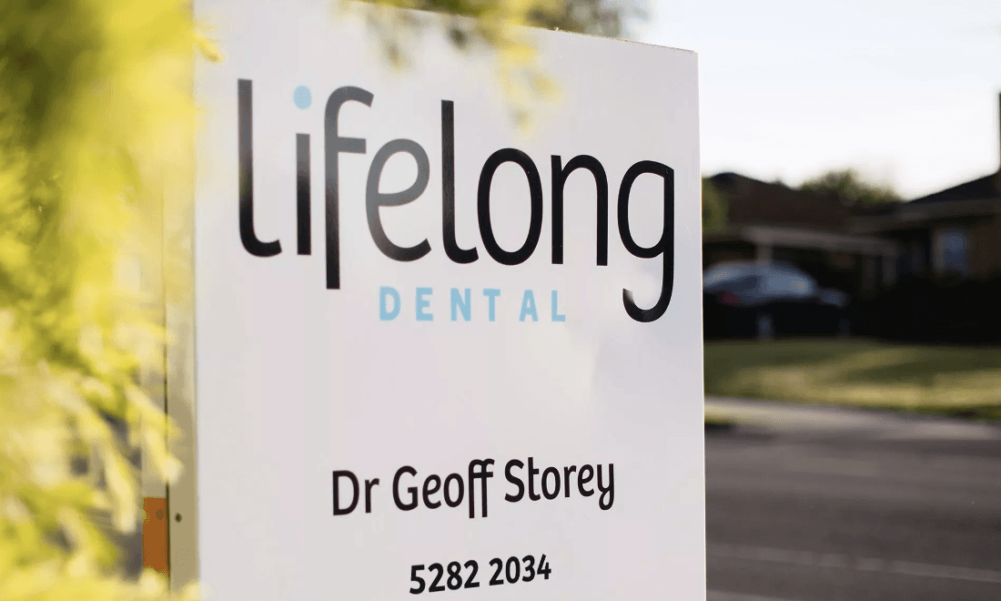 front dental clinic signage | dentist lara vic